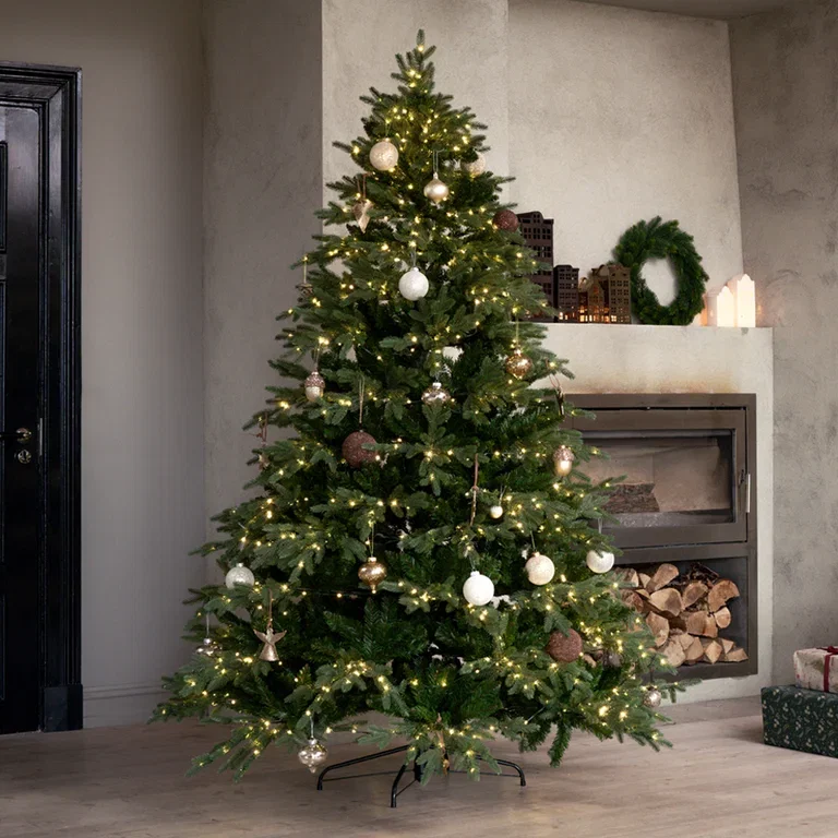 Kunstig tre til jul 